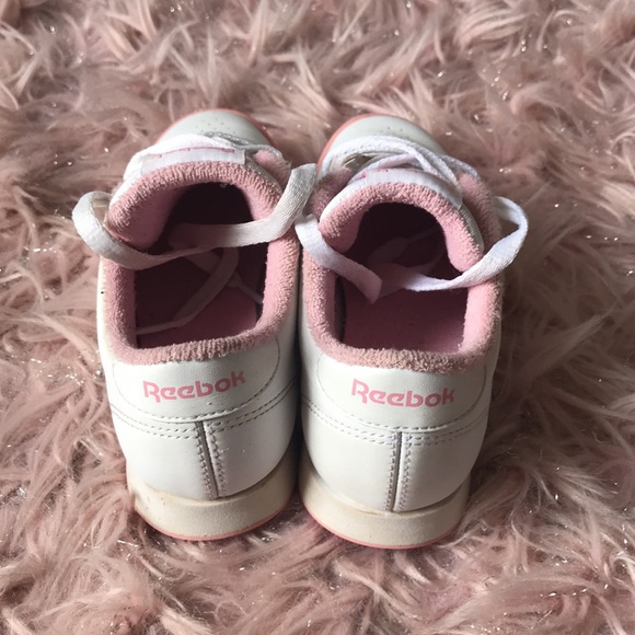 Girls Reebok Shoes - Picture 2 of 7